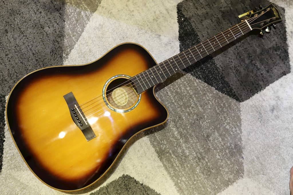 Đàn Guitar Acoustic Takahama AT170